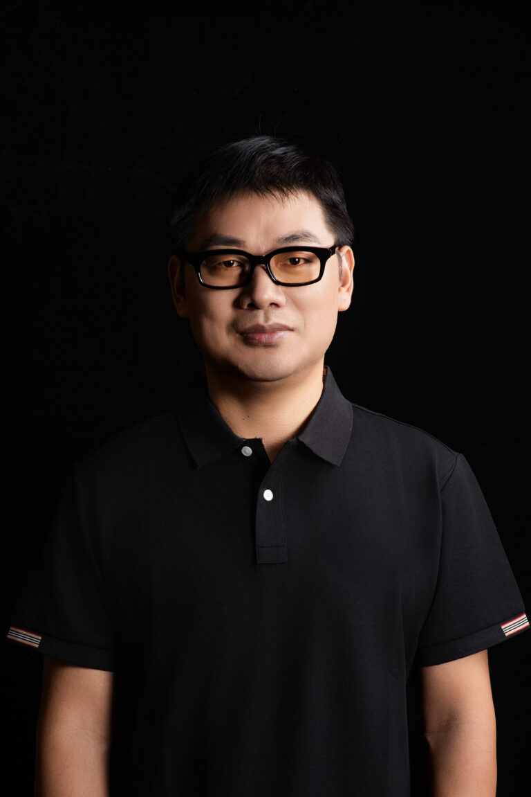Jackie, Sales Manager