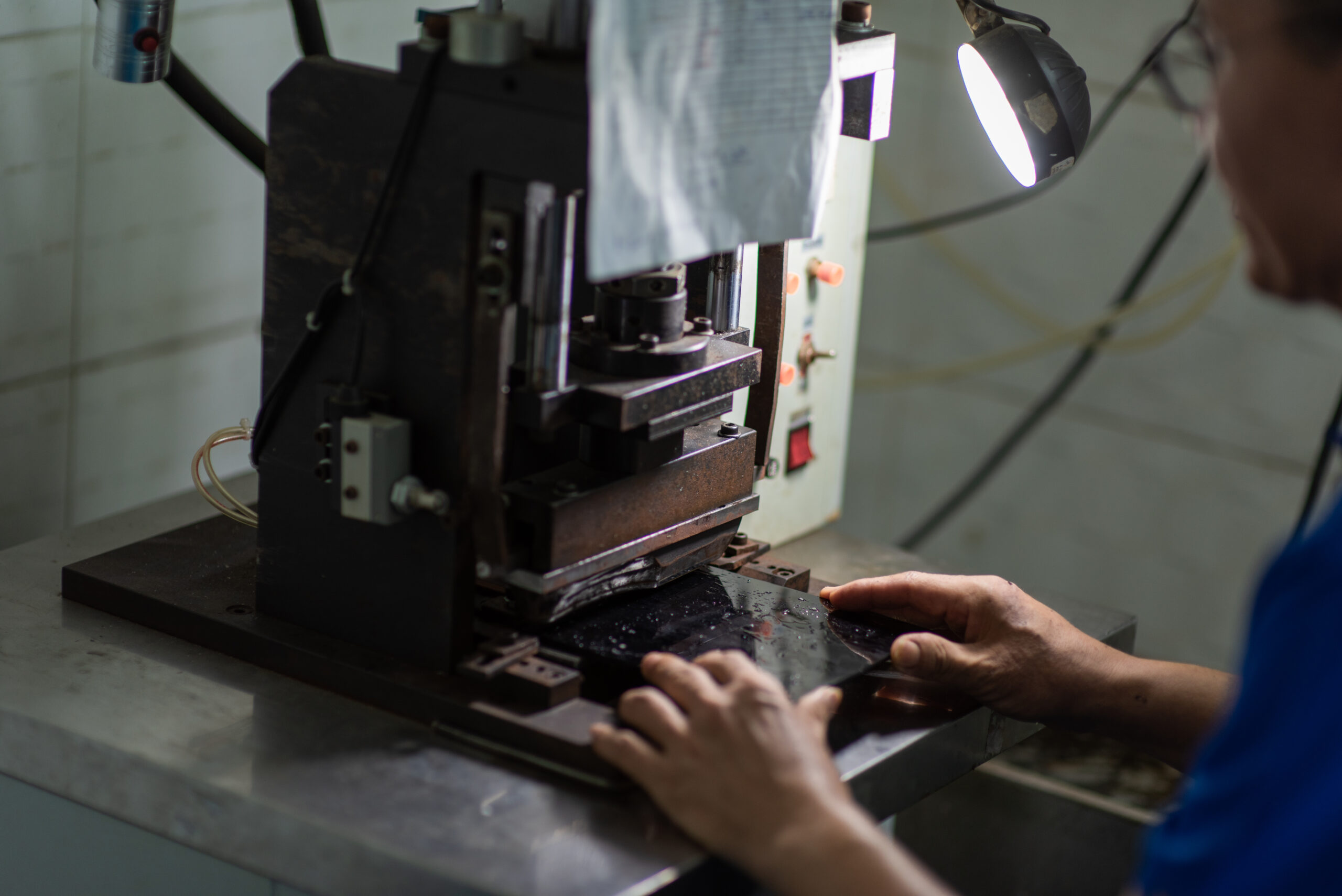 Shape development during eyewear production